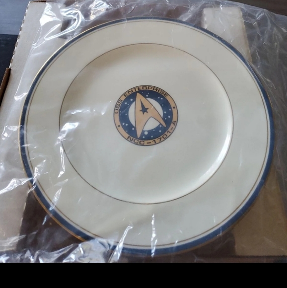 Star Trek Pfaltzgraff Plate & Coffee Mug - Picture 4 of 8